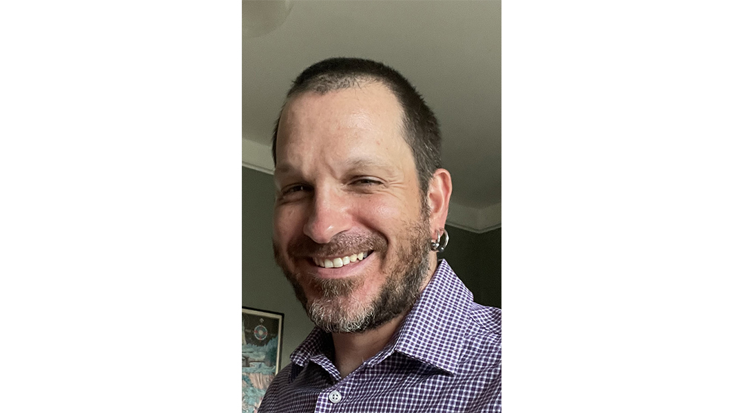 Headshot of Ian Eberhardt